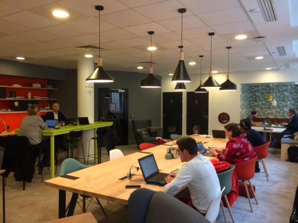 Suez presse le pas dans le digital